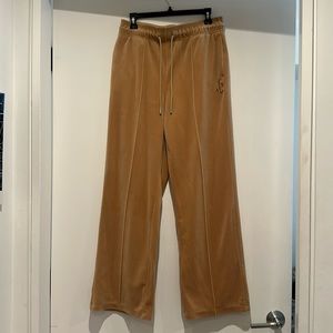 Juicy couture velour sweatpants with pockets